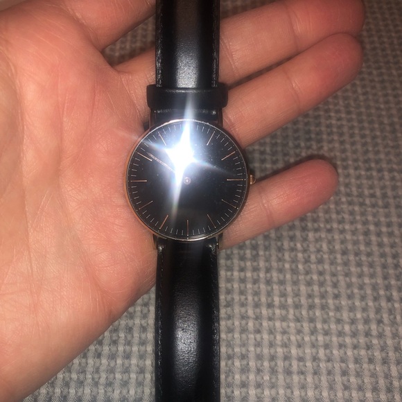 Daniel Wellington women’s watch - Picture 5 of 8